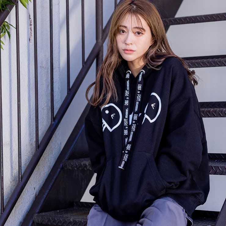 ブラック | フロントベーマークロゴ紐フードパーカー ビッグシルエット プルオーバー | Felt Maglietta