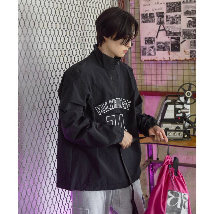 ホワイト】【UNISEX】レタリング半ジップアップアノラック[品番