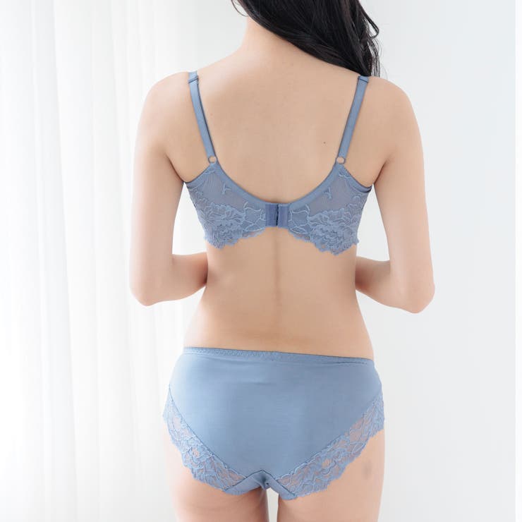 華やか大輪レースでベーシック進化する盛り胸メイクブラの定番「LACY MAKE」 | fran de lingerie | 詳細画像23 