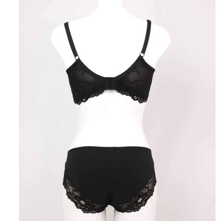 華やか大輪レースでベーシック進化する盛り胸メイクブラの定番「LACY MAKE」 | fran de lingerie | 詳細画像26 