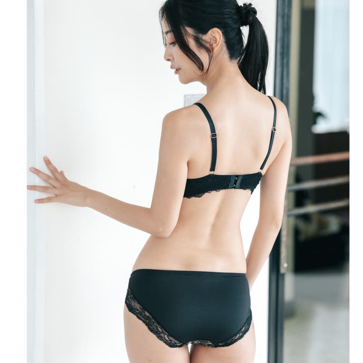 華やか配色デザインすっきりラインの谷間メイクブラ 「ボタニカルプリントサテン ペ… | fran de lingerie | 詳細画像9 