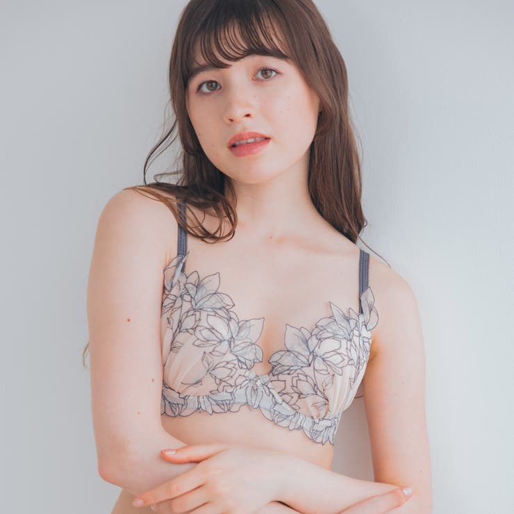 軽やかに揺れるチュールフラワー安定感◎のすっきりバストメイク 「ノーブルティアラ… | fran de lingerie | 詳細画像20 