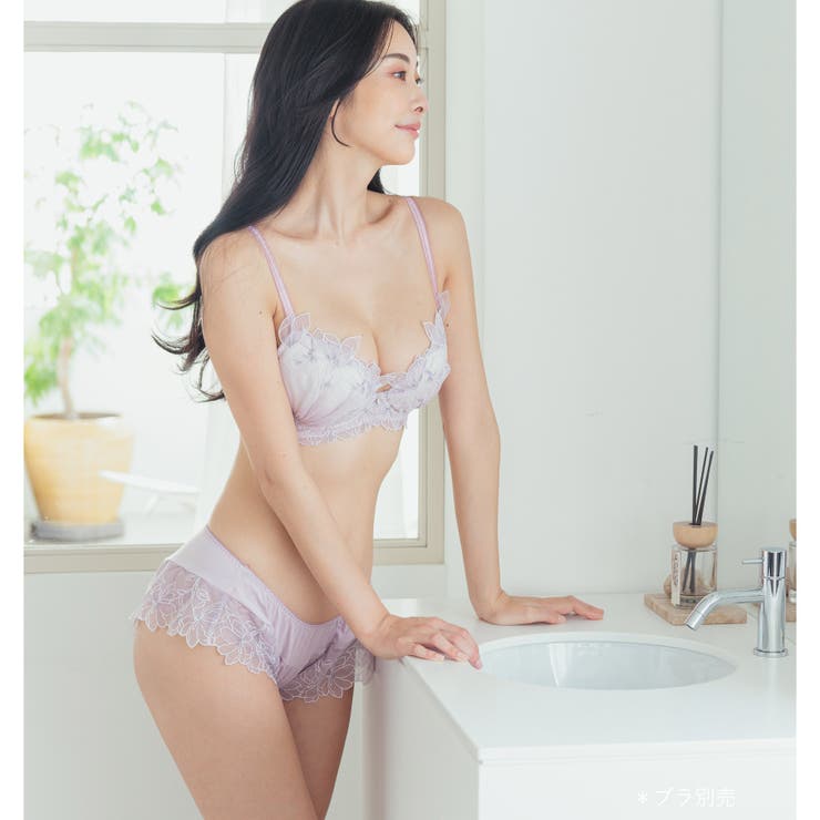 軽やかに揺れるチュールフラワー贅沢な可愛さ！ 「ノーブルティアラブラ002 | fran de lingerie | 詳細画像13 