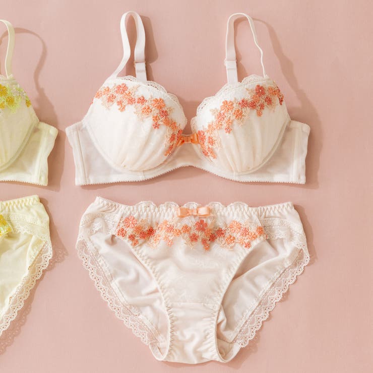 ピーチ | 可憐なフラワーレースのフェミニンランジェリーナチュラルバスト 「フラワークラウン | fran de lingerie