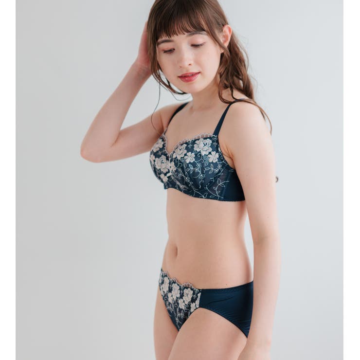 刺繍レースのベーシックデザイン自分らしいバストに 「フランスタンダード004 | fran de lingerie | 詳細画像22 