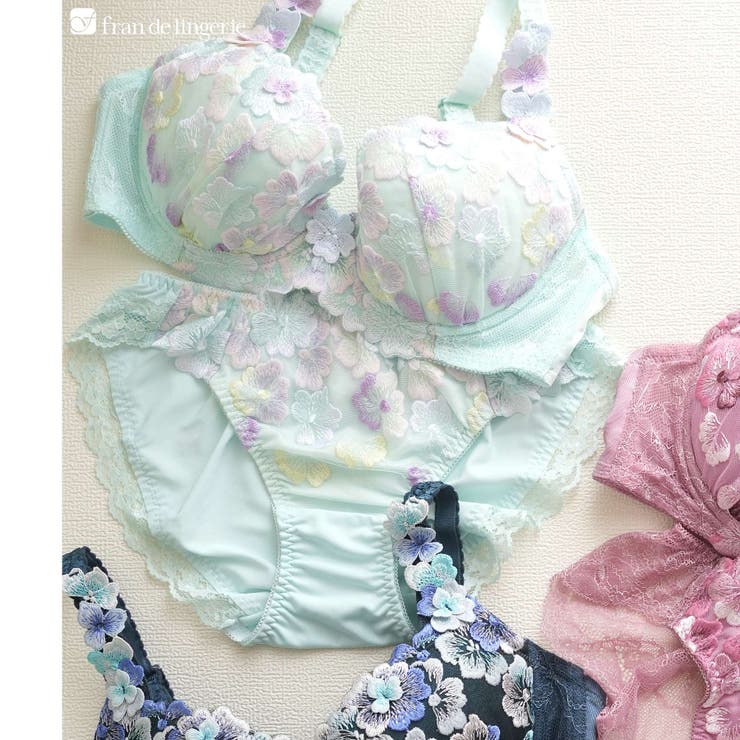 ミント | 可憐な花びら刺繍ピッタリフィット 「グレースイストフラワーペタル ショーツ」 | fran de lingerie