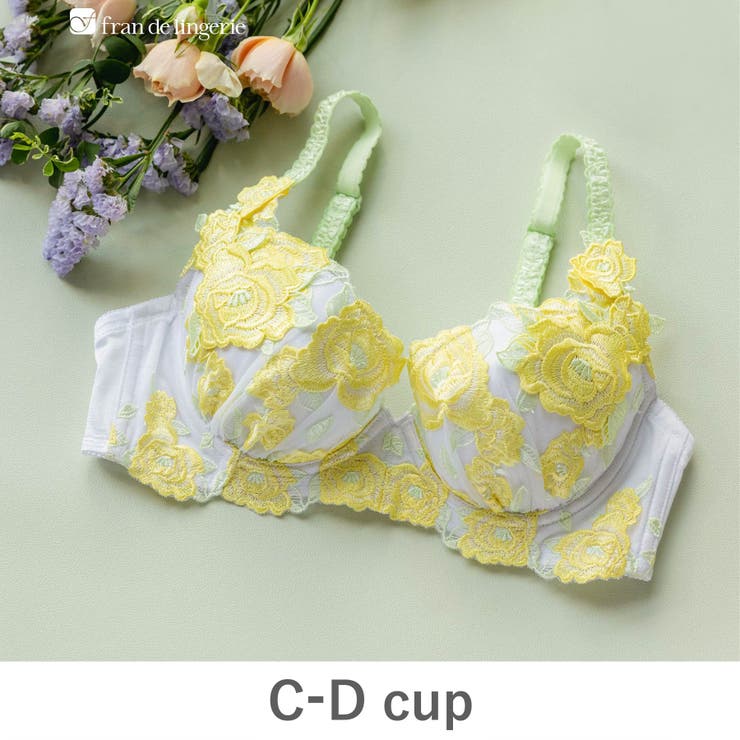 ホワイト | ボディメイクの真骨頂ゴージャス薔薇刺繍 「グレースイストグランデ ブラジャー（ワ… | fran de lingerie