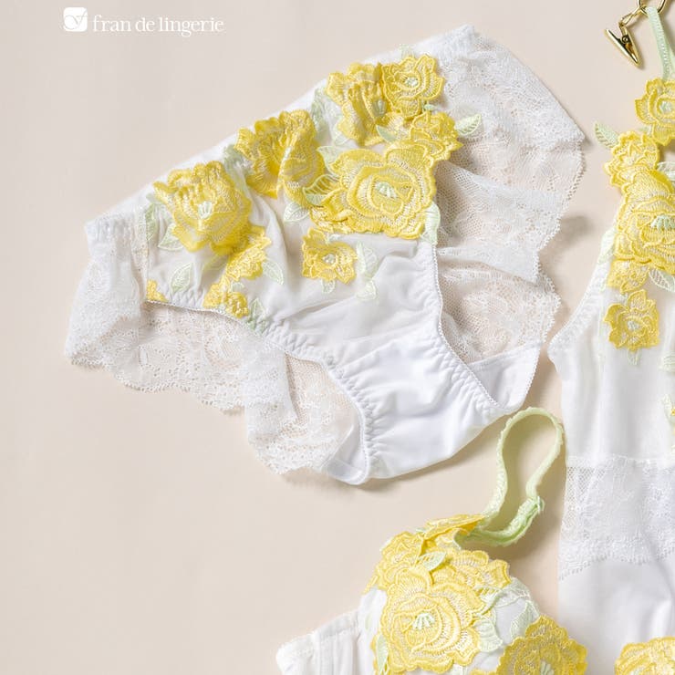 ホワイト | ゴージャス薔薇刺繍美しさも、機能も 「グレースイストグランデ バックレース」 | fran de lingerie