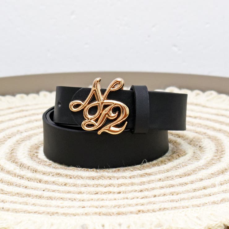 特価　新品  バックルロゴゴールド ベルト 黒　M ロゴバックルベルト[品番：TRNW0000899]｜FUN（ファン）のレディース