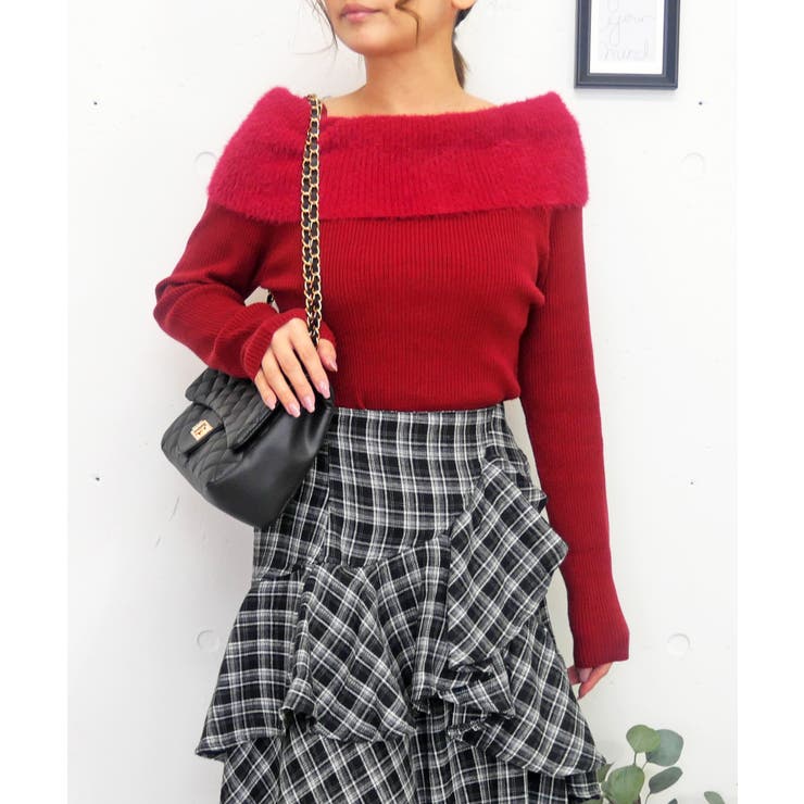 レッド | フェザーオフショルニット | FUN