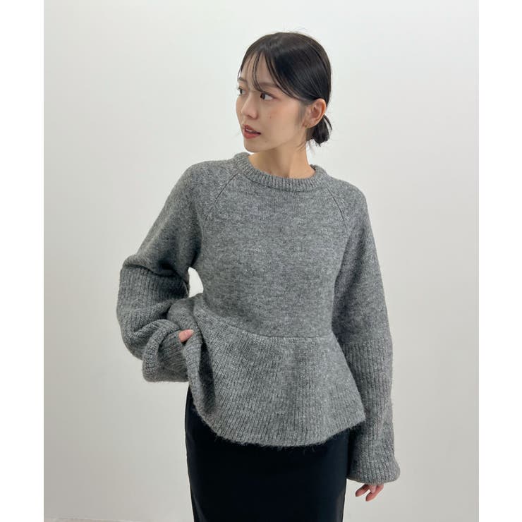 杢グレー | ふんわり袖で可愛さUP。ボリューム袖ペプラムニットトップス | futier land
