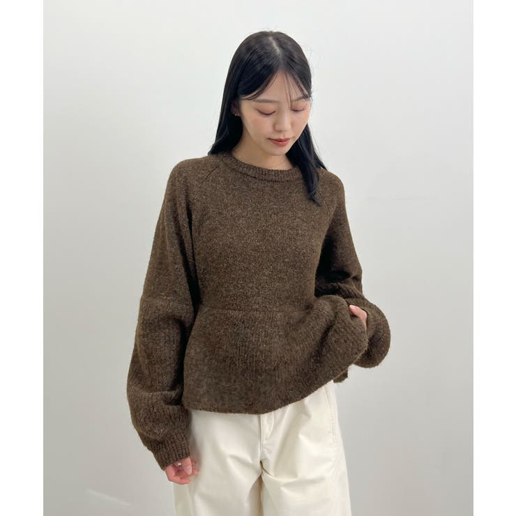 ブラウン | ふんわり袖で可愛さUP。ボリューム袖ペプラムニットトップス | futier land