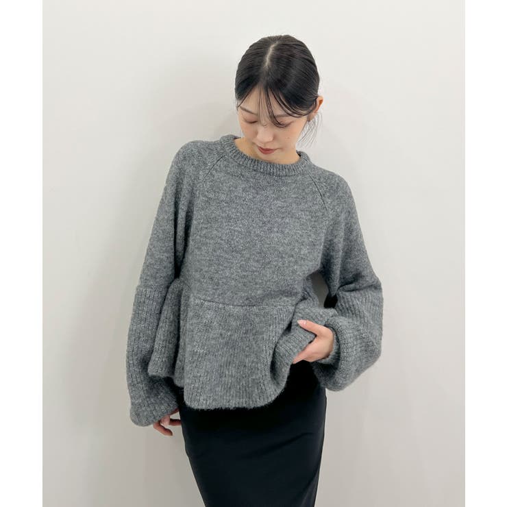 ふんわり袖で可愛さUP。ボリューム袖ペプラムニットトップス | futier land | 詳細画像17 
