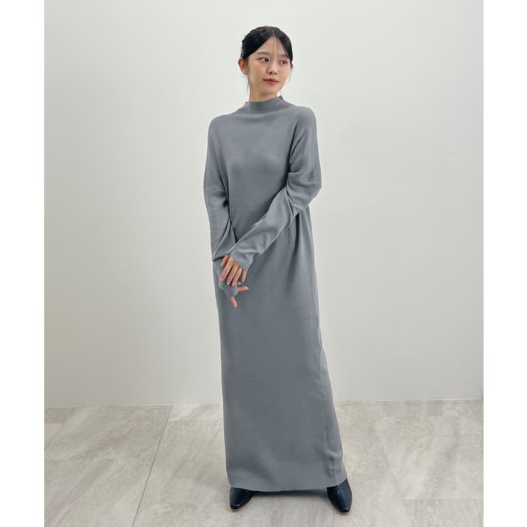 グレー | 大人オーラが漂う上品さ。ハイネックニットロングワンピース | futier land