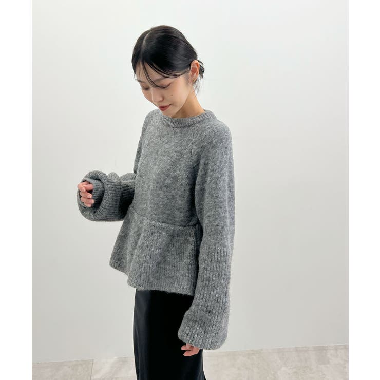 ふんわり袖で可愛さUP。ボリューム袖ペプラムニットトップス | futier land | 詳細画像19 