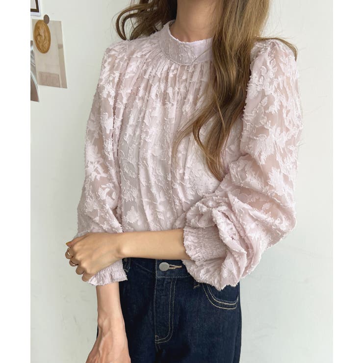 美しく魅力溢れる大人トップス。ジャガードフラワーバルーンスリーブブラウス | futier land | 詳細画像25 