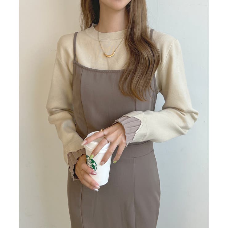 アイボリー | 大人さりげないバイカラー。袖フリルニットトップス | futier land