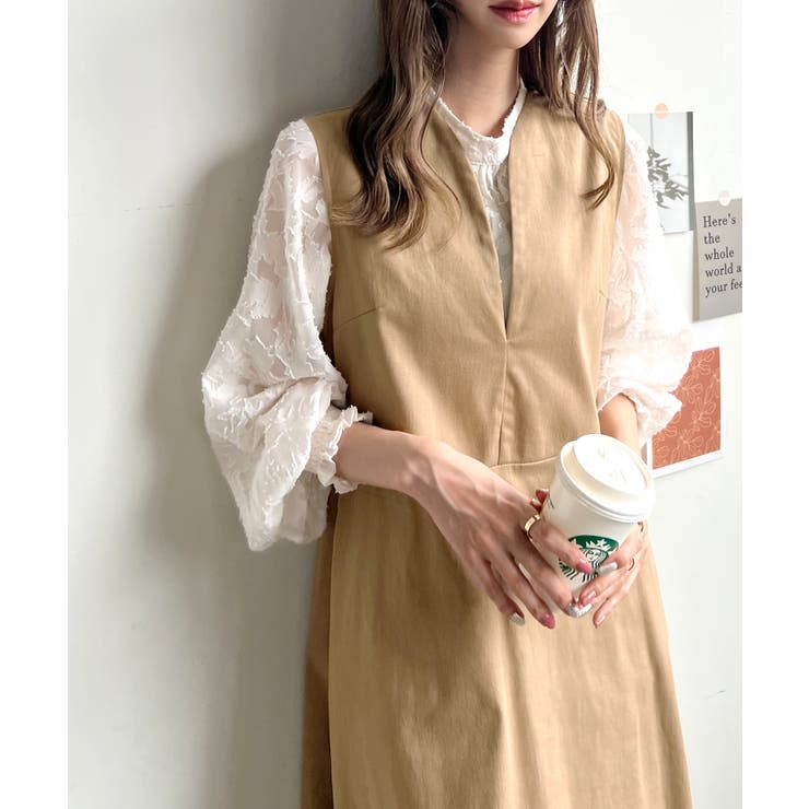 上品へ着こなす大人可愛さ。Vネックフレアワンピース[品番