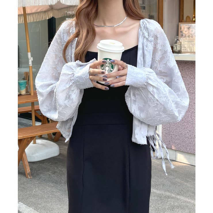 前後で楽しめる。立体感あるジャガード素材♪ 前後2Way花柄 前後で楽しめる。立体感あるジャガード素材♪ 前後2Way花柄