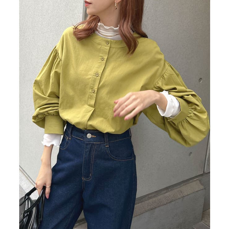 ふんわ～りとしたバルーン袖がかわいい。バルーンスリーブバンド
