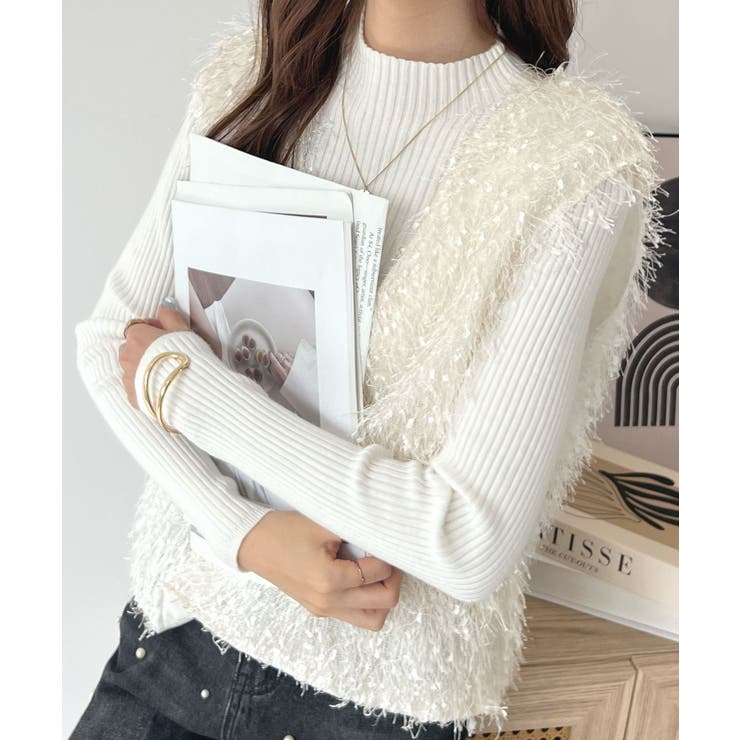 華やかさ導くプラスコーデへ。深Vネックショート丈フリンジベスト/2WAY