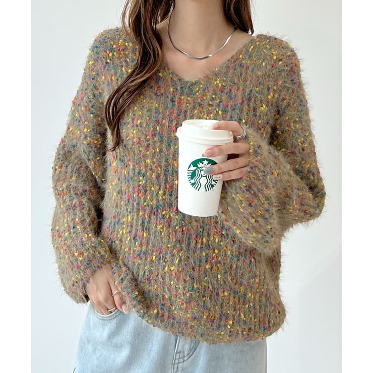 さりげないカラフルMIXが遊び心のVネックニットトップス[品番