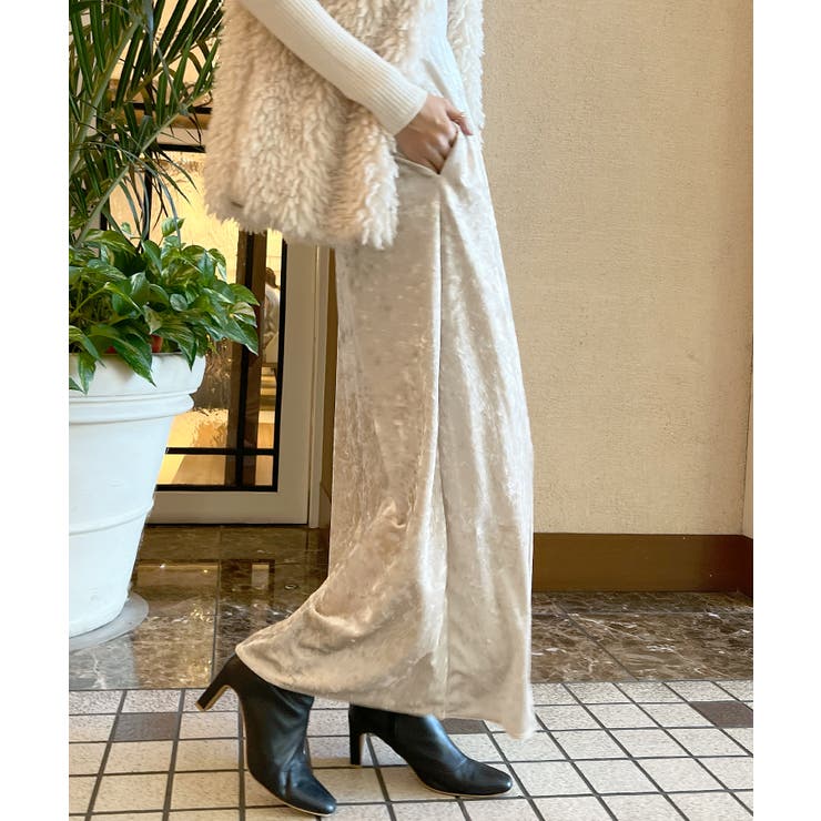 光沢感ある大人の上品。ベロアロングスカート[品番：FI000008665