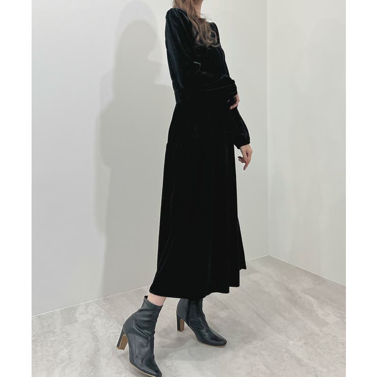 大人レディStyleへ決まる。ギャザーデザインベロアティアード