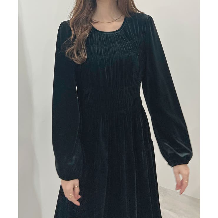 【kana】 ベロアボウタイ裾ティアードワンピース 大人レディStyleへ決まる。ギャザーデザインベロアティアード