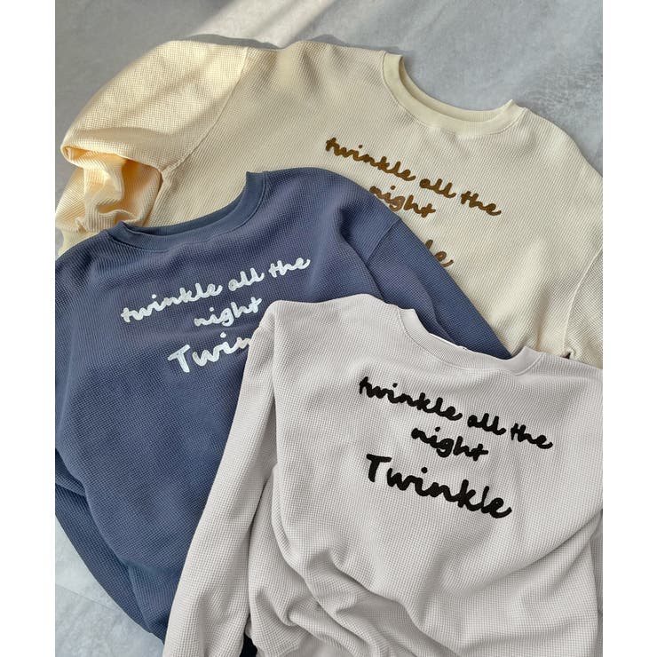 ゆったりシルエットのキャッチーなプリントT。Twinkleロゴ刺繍ワッフル  