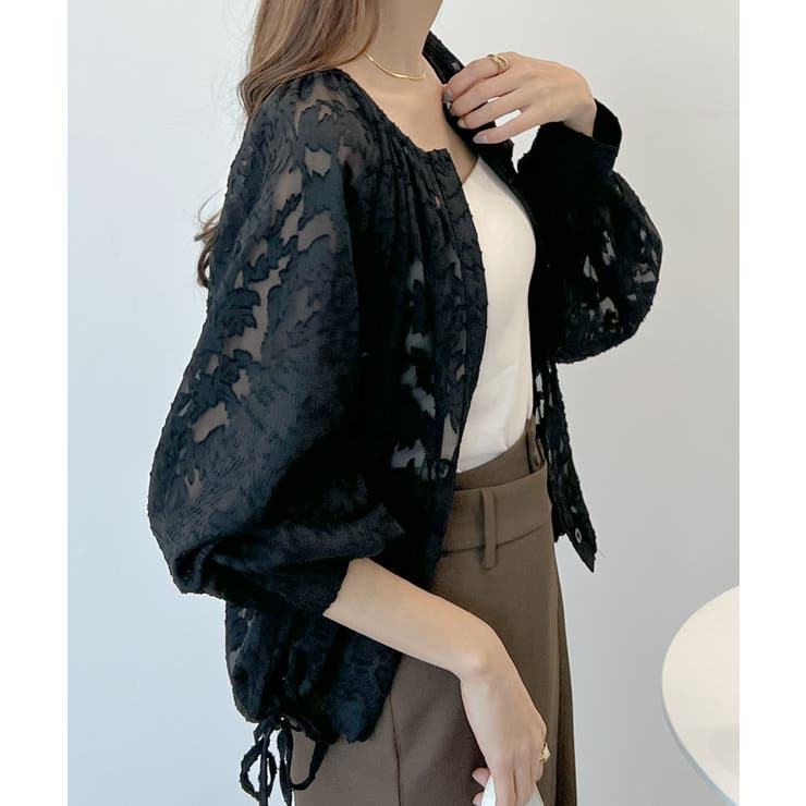上品な透け感がオトナ可愛い。前後2Way花柄シフォンブラウス