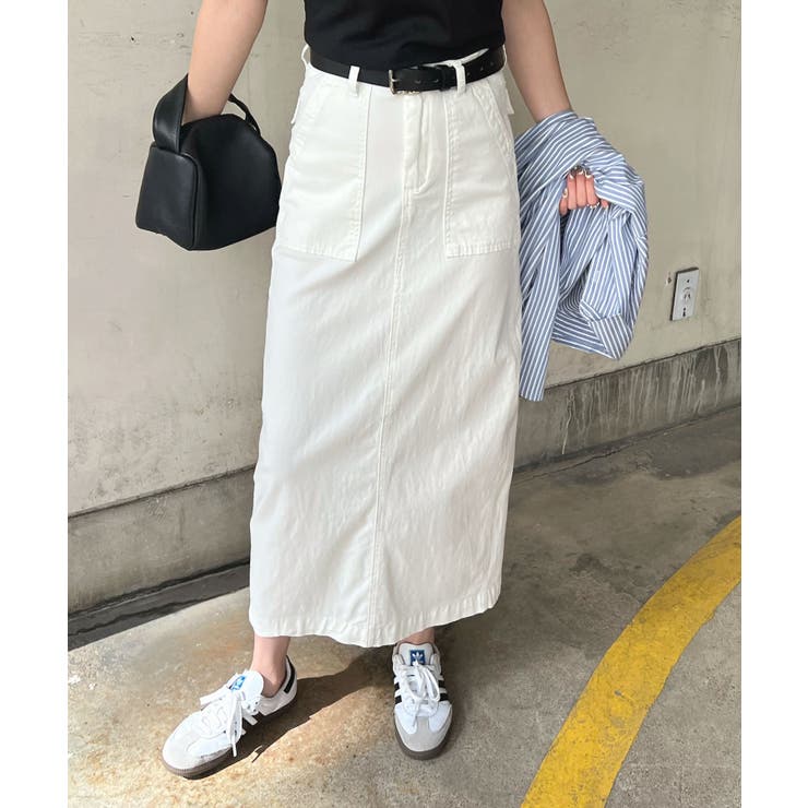 オフホワイト | ポケット付き！キレイめカジュアルのプラスコーデ。ベイカーロングスカート | futier land