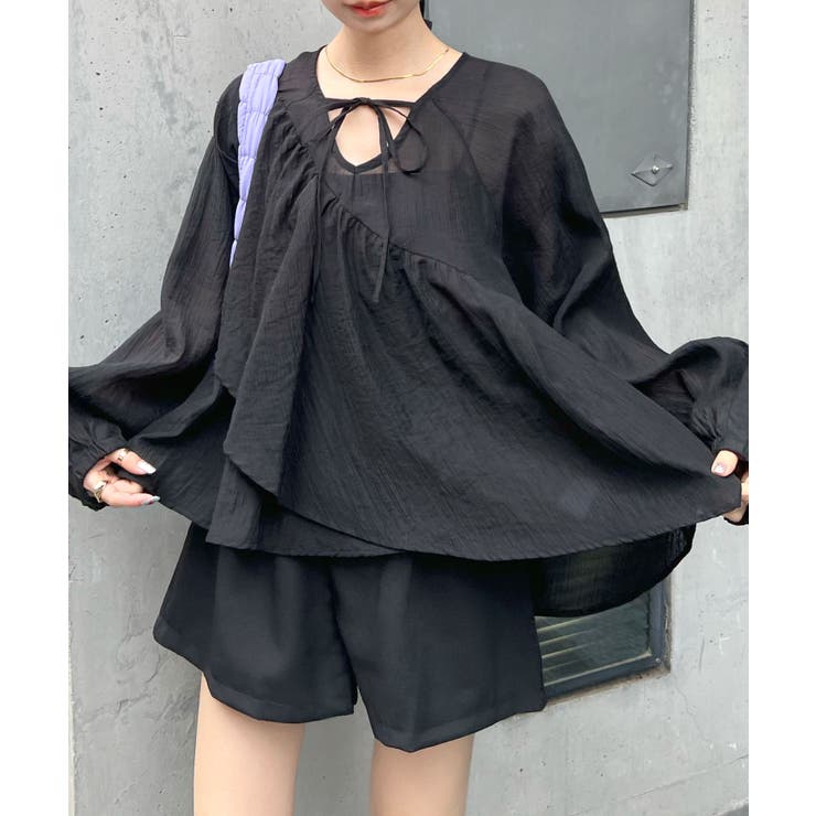 ブラック | フェミニンもカジュアルも自在に。前後2Wayフリルトップス | futier land