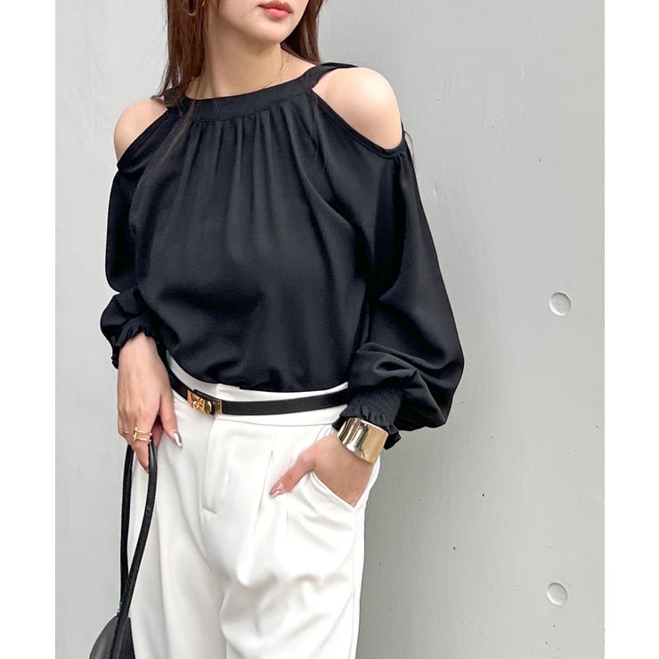 ブラック | 大人の色香漂い。ホルターネックオープンショルダーブラウス | futier land