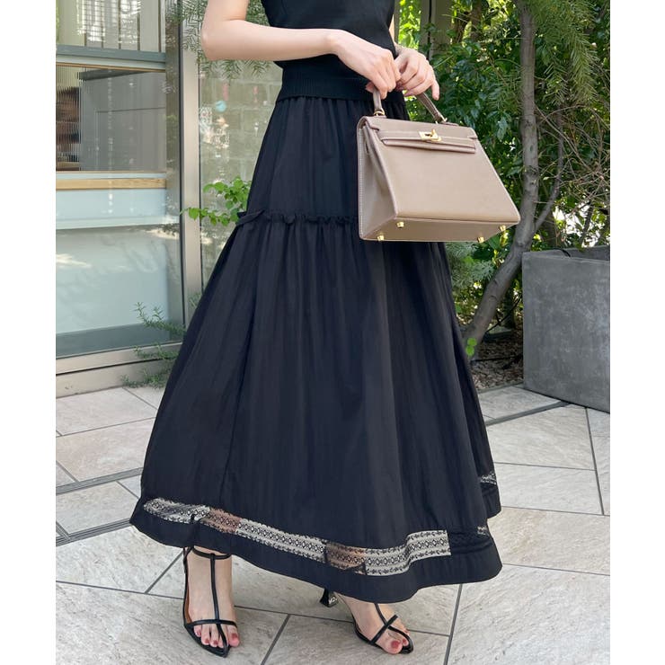 ブラック | 女性らしさを引き立てる主役級。ティアードレースラインコットンブレンドスカート | futier land