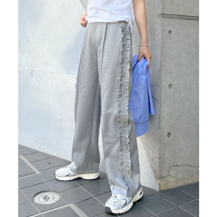 大人可愛いを叶えるサイドフリルセンタータックパンツ[品番