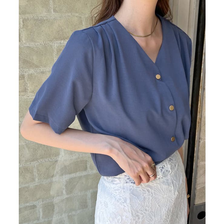 金ボタンで上品見える。ショルダータックVネック半袖ブラウス | futier land | 詳細画像21 