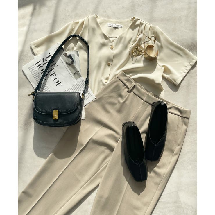 金ボタンで上品見える。ショルダータックVネック半袖ブラウス | futier land | 詳細画像30 