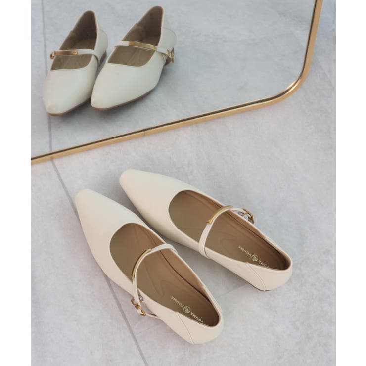 ひときわ輝く足元のワンポイント。メタルモチーフストラップパンプス | futier land | 詳細画像23 