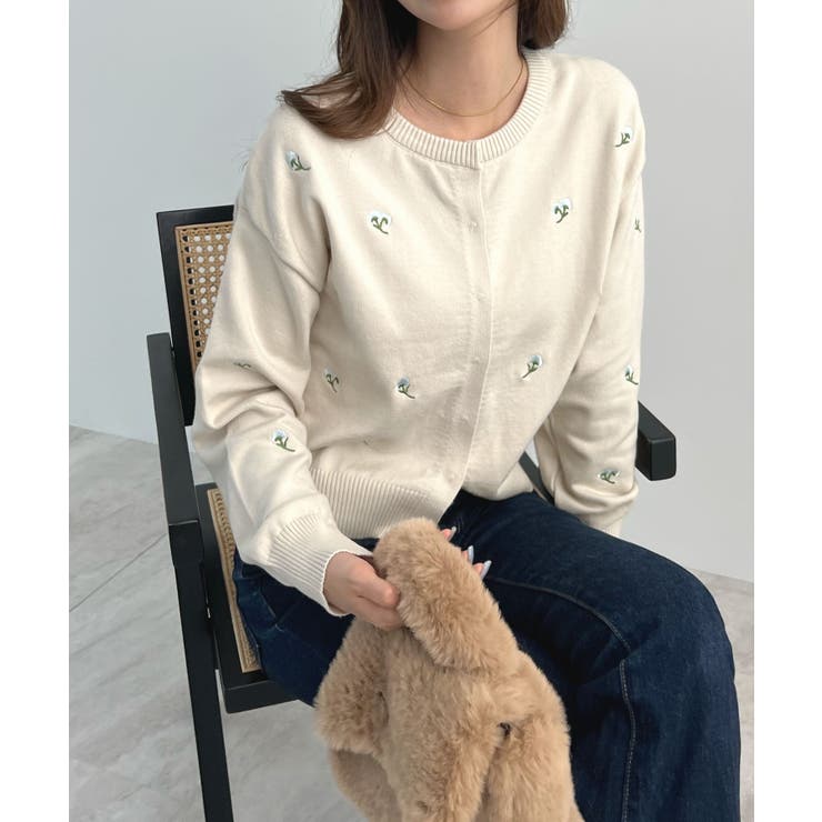 アイボリー | さりげない花刺繍で大人かわいく。フラワー刺繍カーディガン | futier land