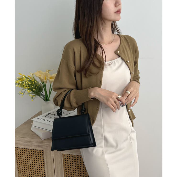 金ボタンが上品さが生まれる。ゴールドボタンラウンドネックニットカーディガン | futier land | 詳細画像15 