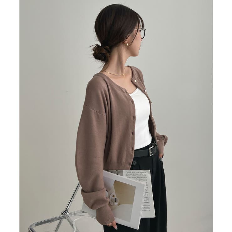 金ボタンが上品さが生まれる。ゴールドボタンラウンドネックニットカーディガン | futier land | 詳細画像32 