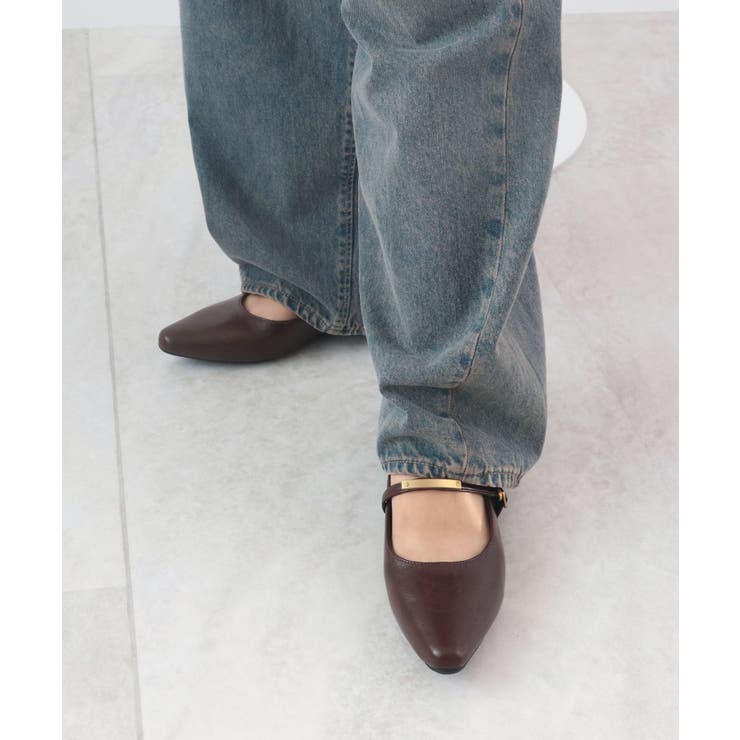 ひときわ輝く足元のワンポイント。メタルモチーフストラップパンプス | futier land | 詳細画像22 