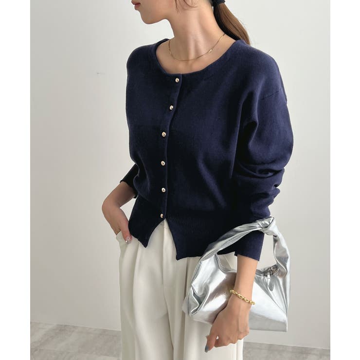 ネイビー | 金ボタンが上品さが生まれる。ゴールドボタンラウンドネックニットカーディガン | futier land