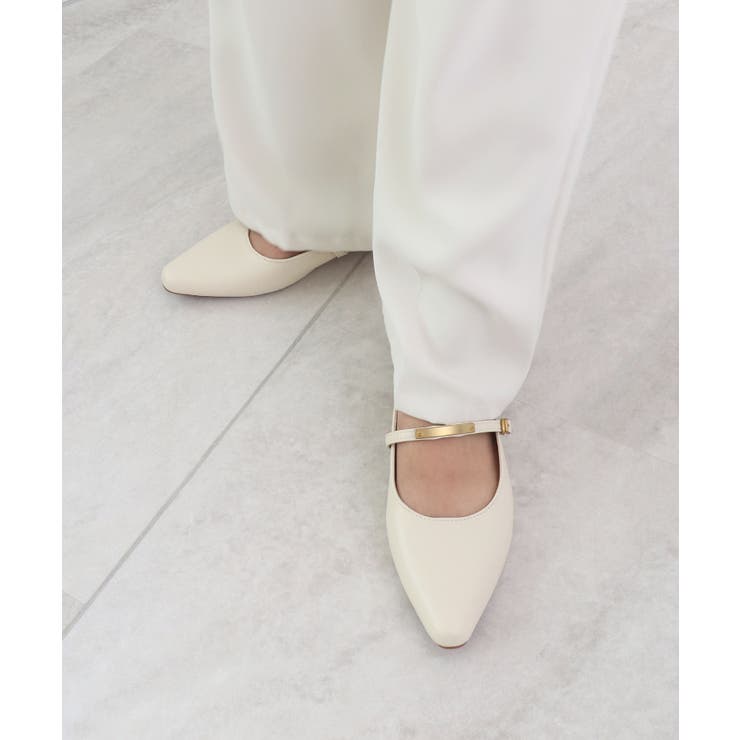 ひときわ輝く足元のワンポイント。メタルモチーフストラップパンプス | futier land | 詳細画像11 