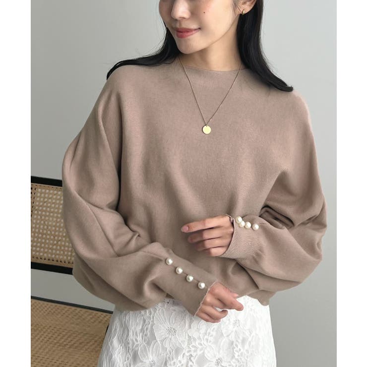 グレージュ | 上品な大人のキレイめスタイル。袖口パールドルマンニット | futier land