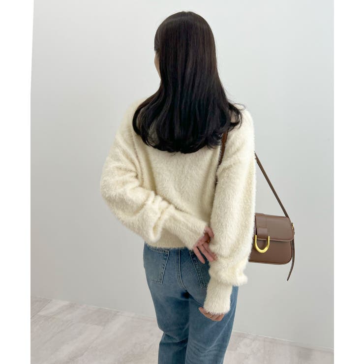 甘すぎない可愛さを纏う。ふわもこビジューボタンカーディガン | futier land | 詳細画像13 