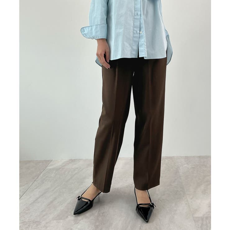 脚長効果抜群の美脚ライン。センタータックテーパードパンツ | futier land | 詳細画像16 