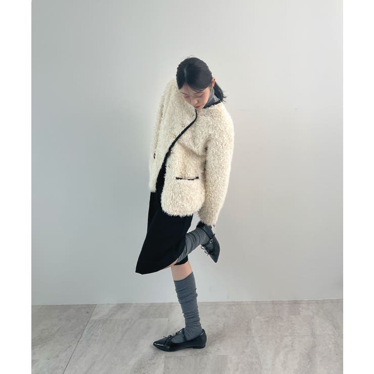 ふんわり大人かわいい。配色パイピングノーカラーボアコート | futier land | 詳細画像19 