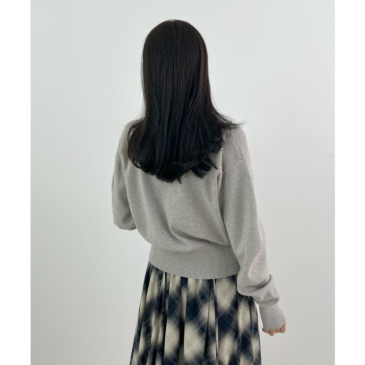 金ボタンが上品さが生まれる。ゴールドボタンラウンドネックニットカーディガン | futier land | 詳細画像41 